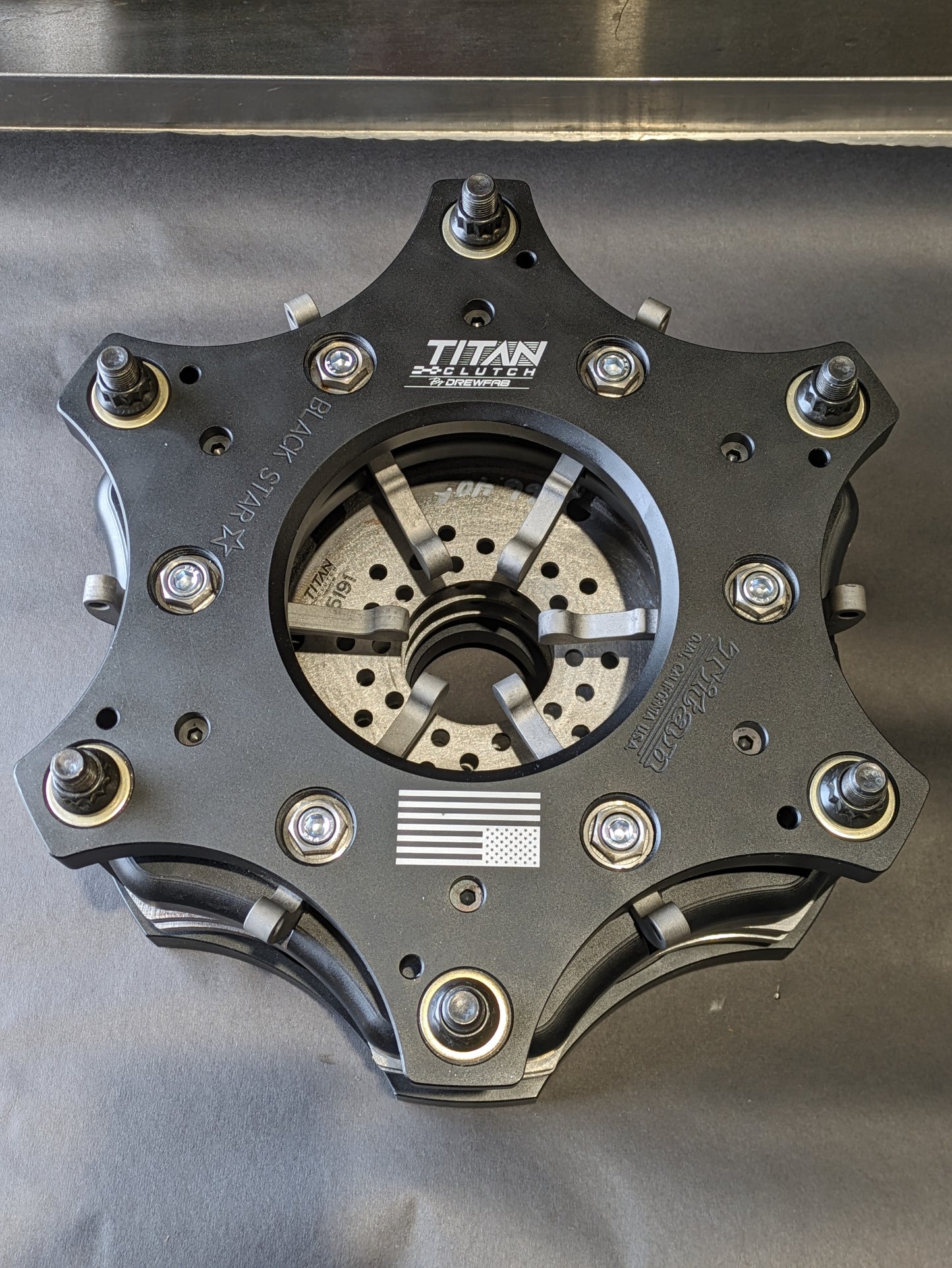 TITAN BLACK STAR CLUTCH